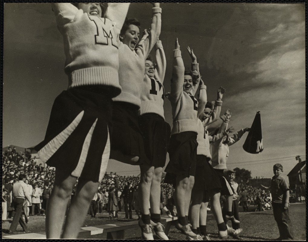 AG Archive- Winchester high school cheerleaders 