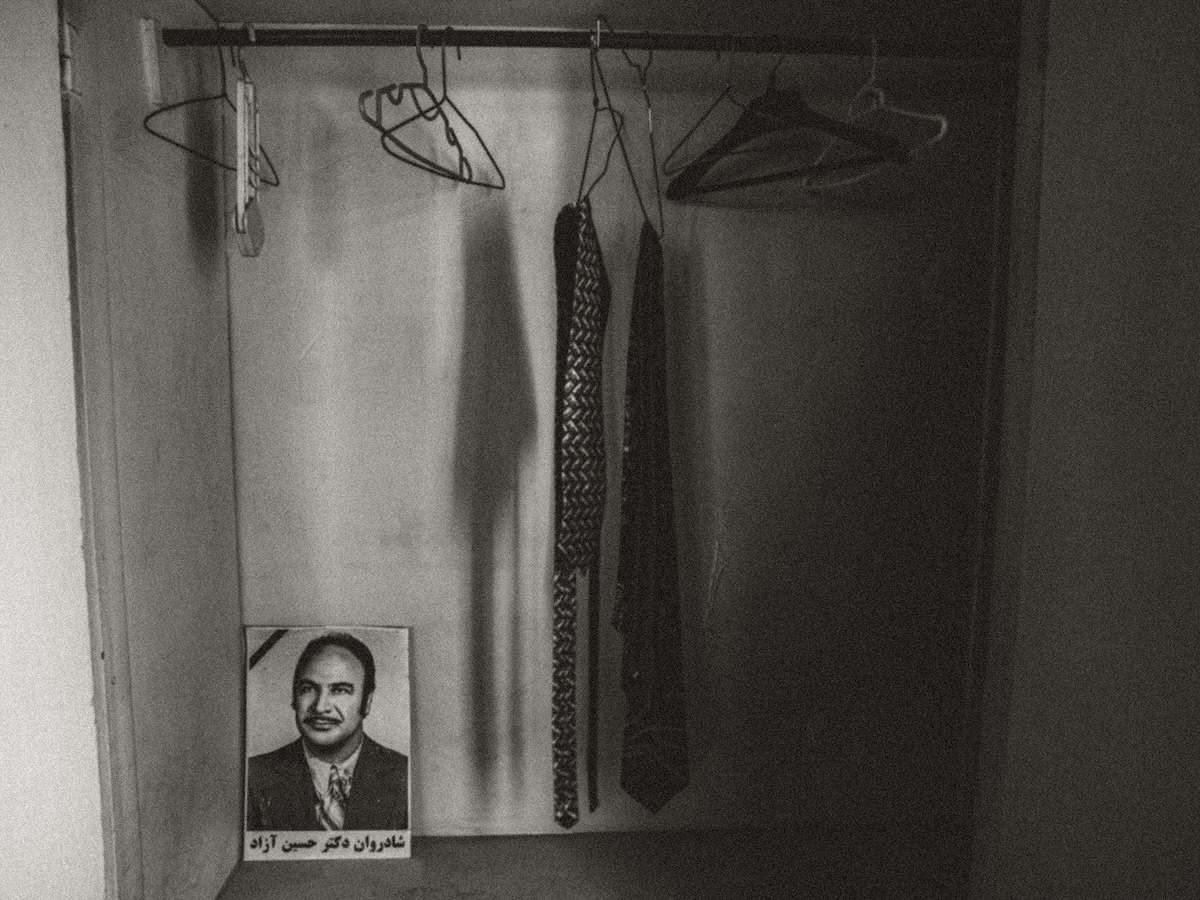 © Mona Sartoveh, Lost In Time